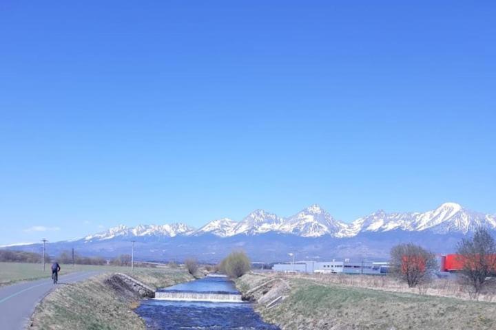 Hikers Paradise Private Apartment In Poprad Esterno foto